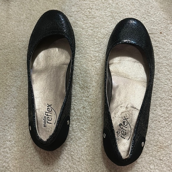 Black flats - Picture 1 of 3